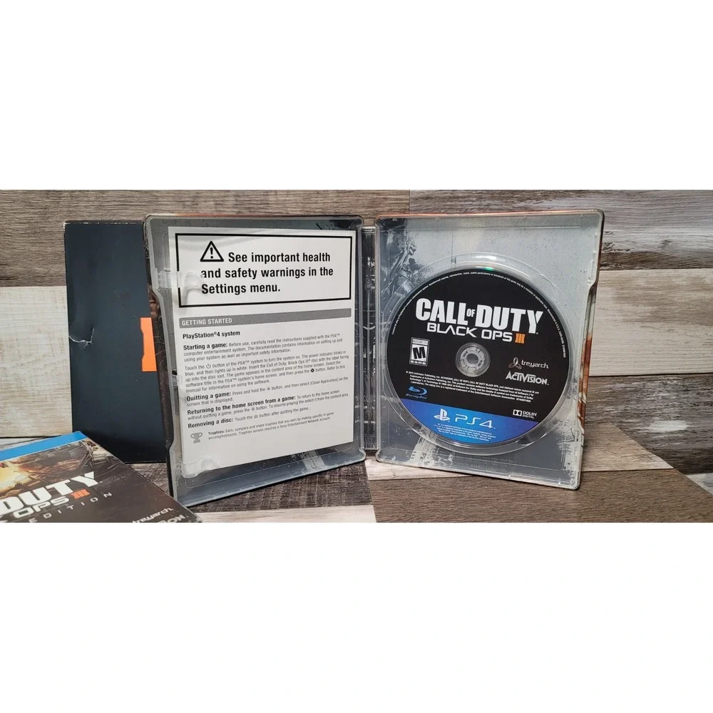 Call of Duty: Black Ops III Hardened Edition Steelbook with game PS4